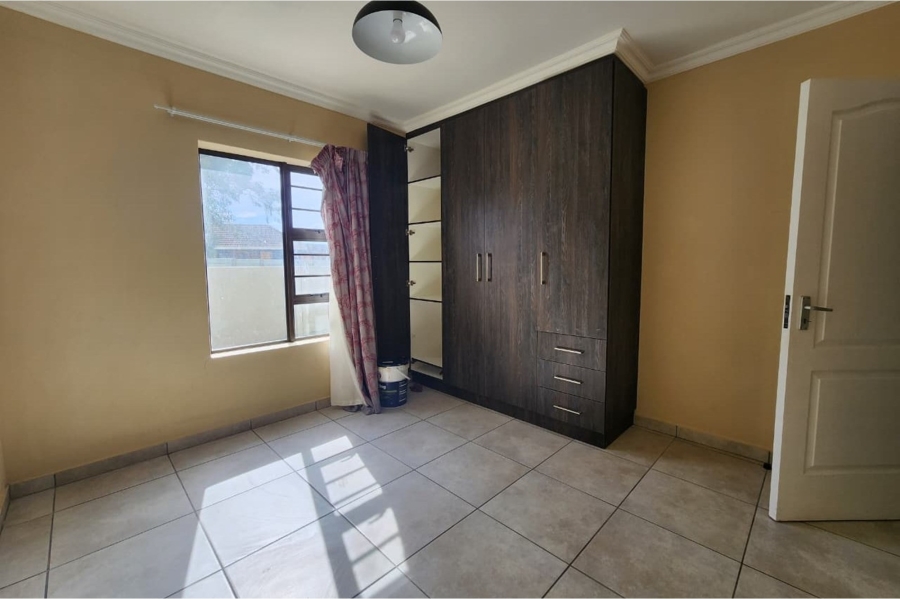 To Let 4 Bedroom Property for Rent in Fountains Estate Eastern Cape